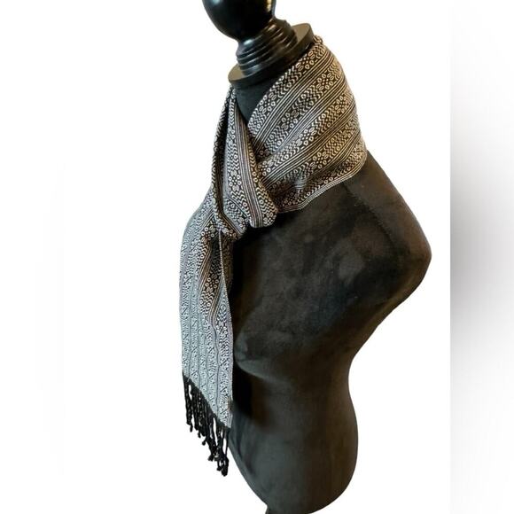 TerryO Handwoven Scarf Black White Fringe Geometric Unisex One Size - Picture 3 of 11